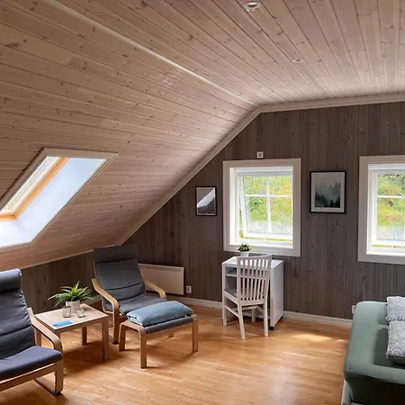 Dom wakacyjny Fjord House With A Private Bay, Boats And Sauna!